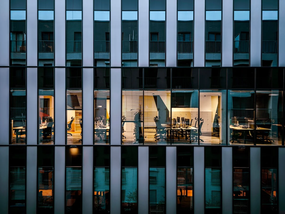 Bürogebäude von außen – das Objekt, für das der digitale Zwilling entsteht